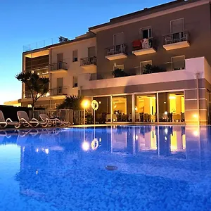 3* Hotel Paradiso